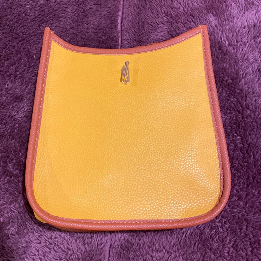 Cross Body Yellow purses small.